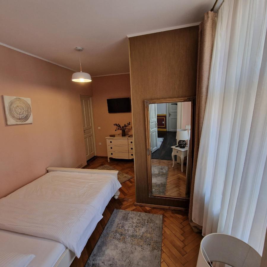 Central Park Apartment Сигишоара Экстерьер фото